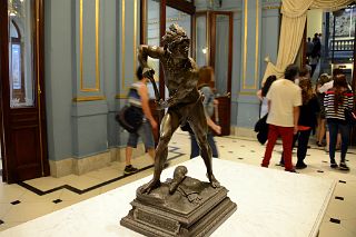 31 Last Of The Mohicans sculpture Salon de Pintores y Pinturas Argentinas del Bicentenario Blue Hall Casa Rosado Plaza de Mayo Buenos Aires